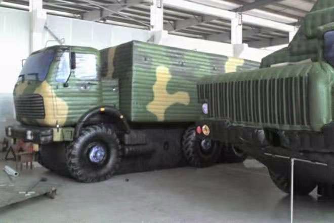 乐安大型军事车